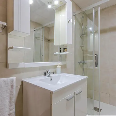 Apartment 1st Line With Wonderful Sea Views *